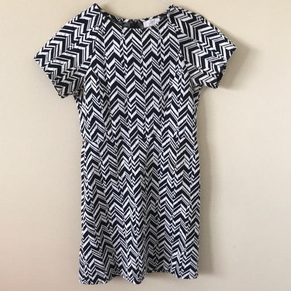 LOFT Dresses & Skirts - Chevron LOFT Dress